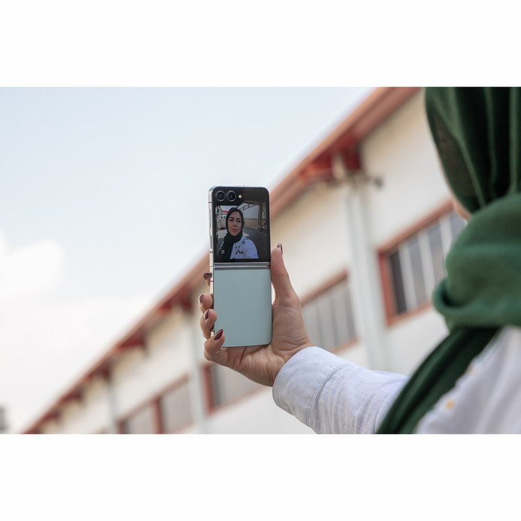 گوشی موبایل سامسونگ مدل Galaxy Z Flip5 تک سیم کارت ظرفیت 256 گیگابایت و رم 8 گیگابایت